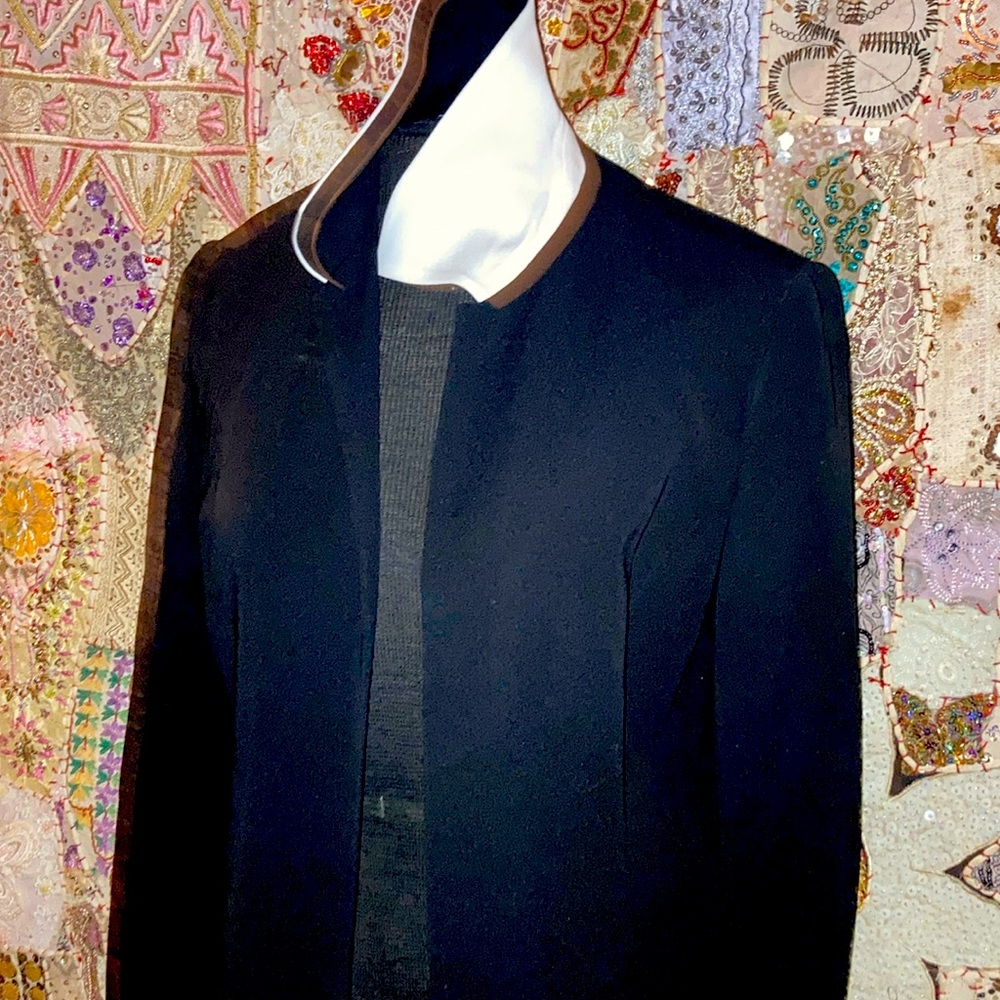 Solid Black Open Shell With White Under Collar 71… - image 1